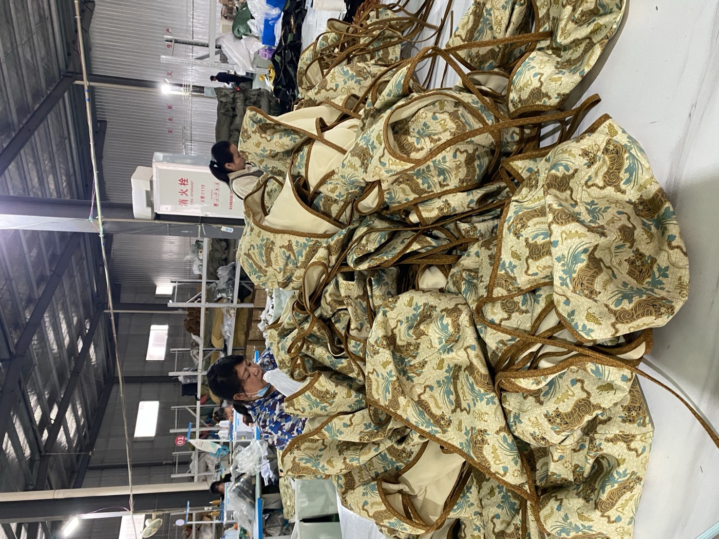 湖北蕲艾供应链电加热艾灸帽生产线实拍